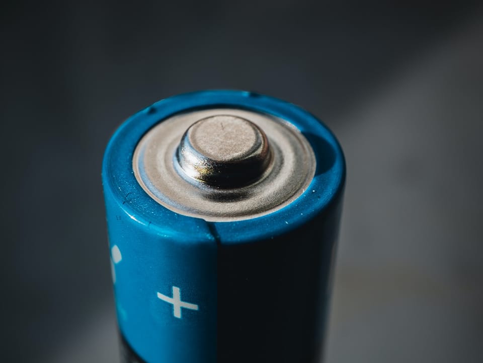 Fixing a Voyager Focus UC headset with a new battery